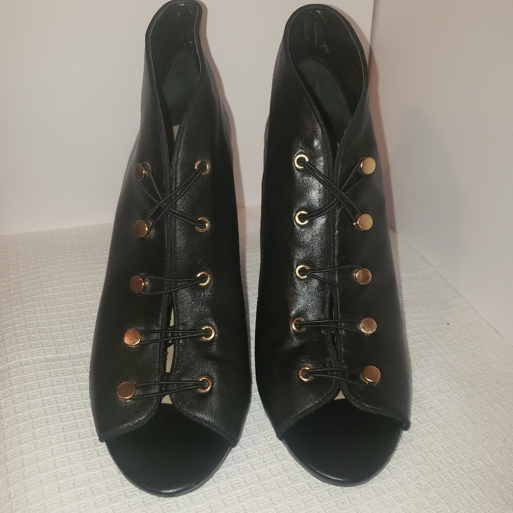 Enzo Angiolini Ankle Boots Black  leather 8.5 hook and loop closure heels NWT